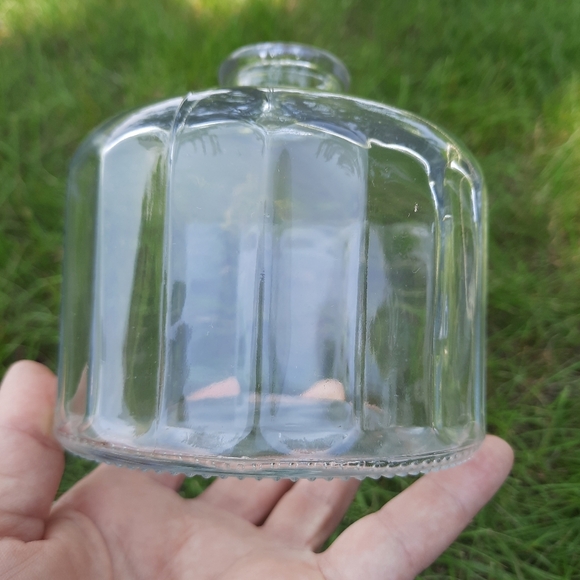 Vintage Thick Clear Glass Fluted Bud Vase - Picture 4 of 6